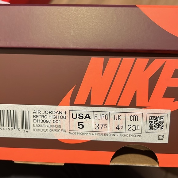 Air Jordan 1 High OG 'Hand Crafted - Picture 5 of 7